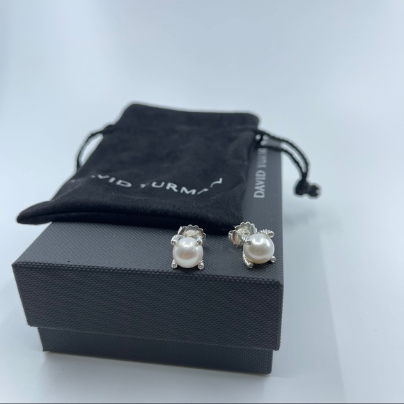 David Yurman 10mm Pearl Diamond Studs Butterfly - Picture 3 of 4